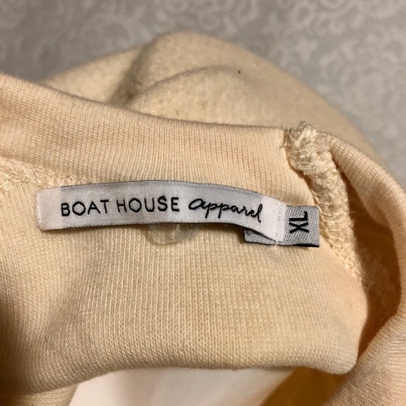 Fall season sweater - Picture 2 of 2